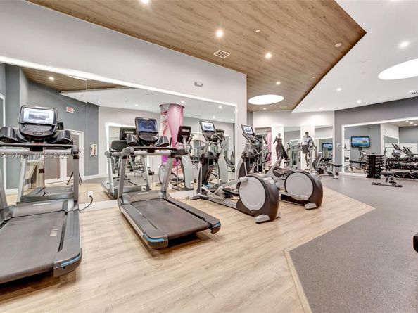 3610 Yacht Club Dr 508, Aventura FL 33180