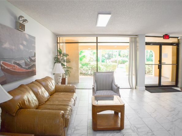 733 SE 1st Way 206, Deerfield Beach FL 33441