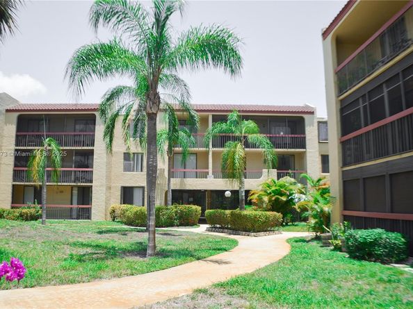 733 SE 1st Way 206, Deerfield Beach FL 33441