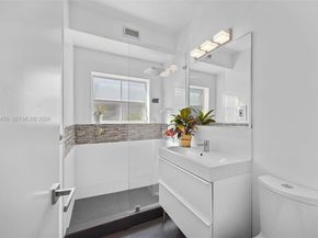 832 15th St 4, Miami Beach FL 33139