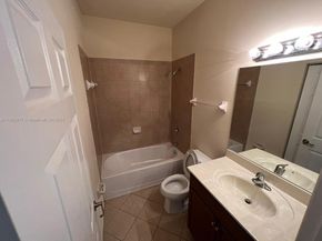 3215 SE 5th St 3215, Homestead FL 33033