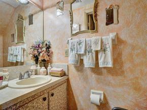 2770 NW 193rd Ter, Miami Gardens FL 33056