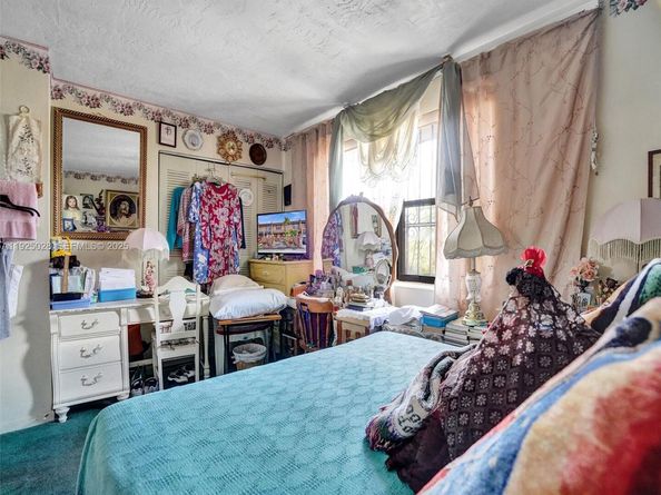 2770 NW 193rd Ter, Miami Gardens FL 33056