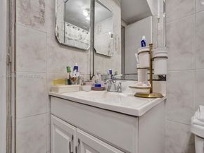 2770 NW 193rd Ter, Miami Gardens FL 33056