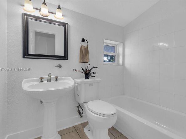 3610 NW 171st St, Miami Gardens FL 33056