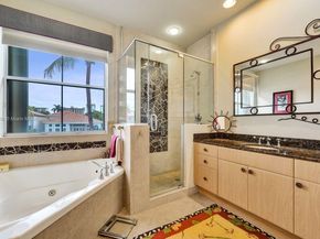 1385 Harbor Vw E, Hollywood FL 33019