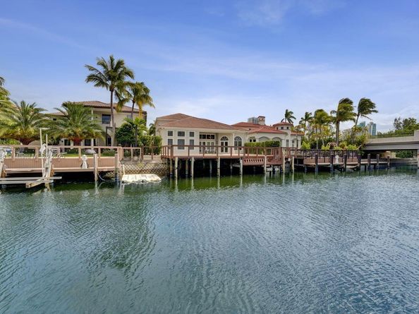 1385 Harbor Vw E, Hollywood FL 33019