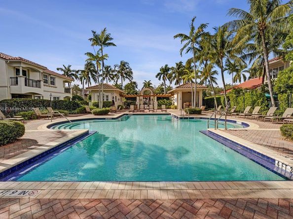 1385 Harbor Vw E, Hollywood FL 33019