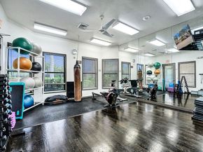 1385 Harbor Vw E, Hollywood FL 33019