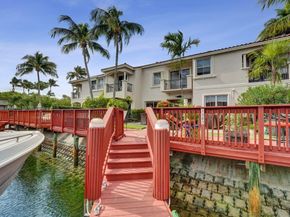 1385 Harbor Vw E, Hollywood FL 33019