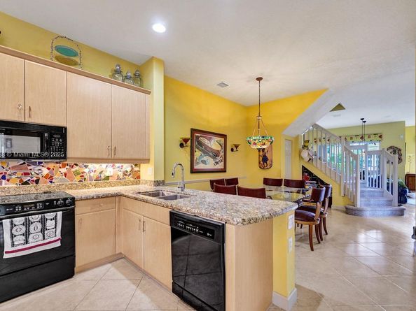 1385 Harbor Vw E, Hollywood FL 33019