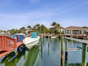 1385 Harbor Vw E, Hollywood FL 33019