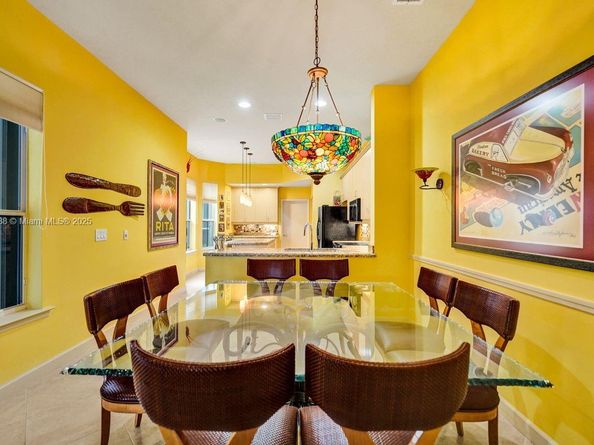 1385 Harbor Vw E, Hollywood FL 33019