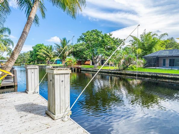 1930 NW 32nd Ct, Oakland Park FL 33309