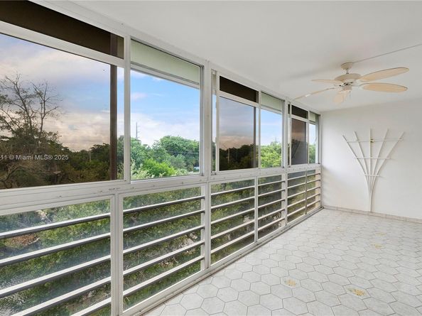 2502 Antigua Ter F4, Coconut Creek FL 33066