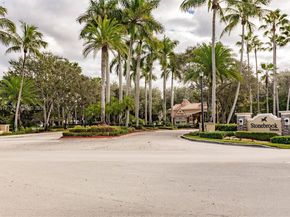 3250 W Stonebrook Cir, Davie FL 33330