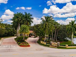 3250 W Stonebrook Cir, Davie FL 33330