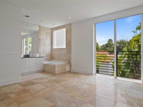 7004 NE 5th Ave, Miami FL 33138