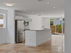 7004 NE 5th Ave, Miami FL 33138