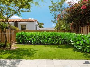 7004 NE 5th Ave, Miami FL 33138