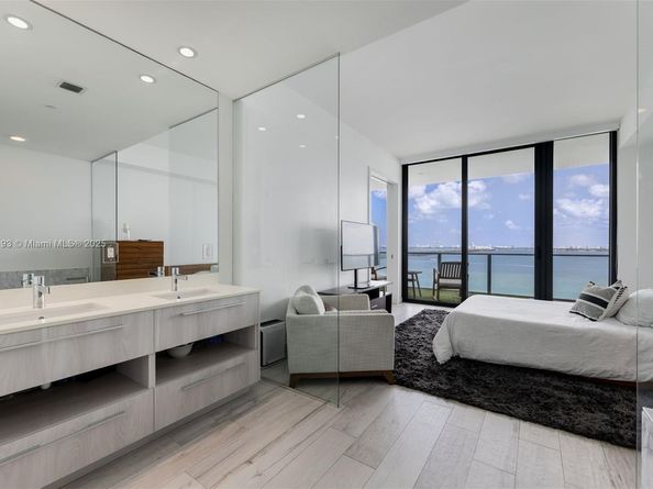 480 NE 31st St 1502, Miami FL 33137
