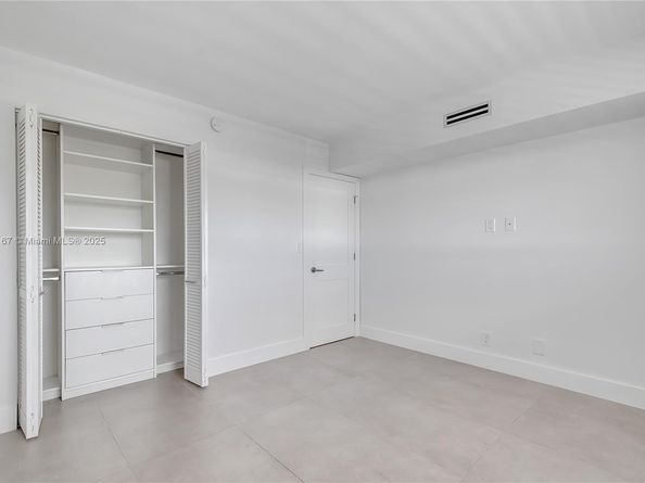 240 Galen Dr 308, Key Biscayne FL 33149