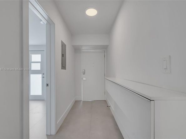 240 Galen Dr 308, Key Biscayne FL 33149