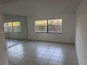 2388 Coral Springs Dr 2388, Coral Springs FL 33065