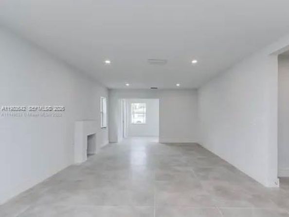 460 NW 82nd Ter, Miami FL 33150