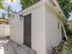 460 NW 82nd Ter, Miami FL 33150