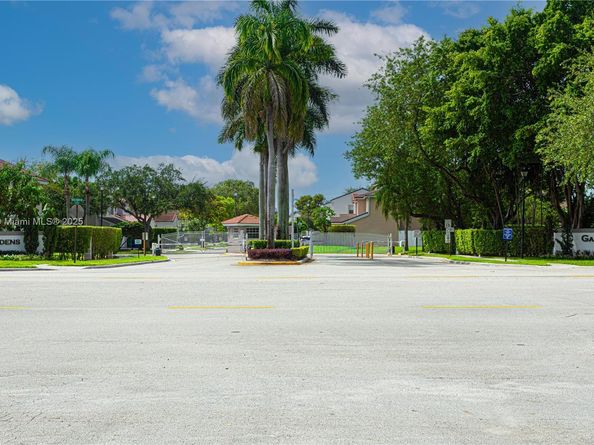 4810 SW 153rd Ter, Miramar FL 33027