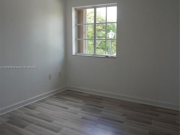 13505 SW 122nd Ave, Miami FL 33186