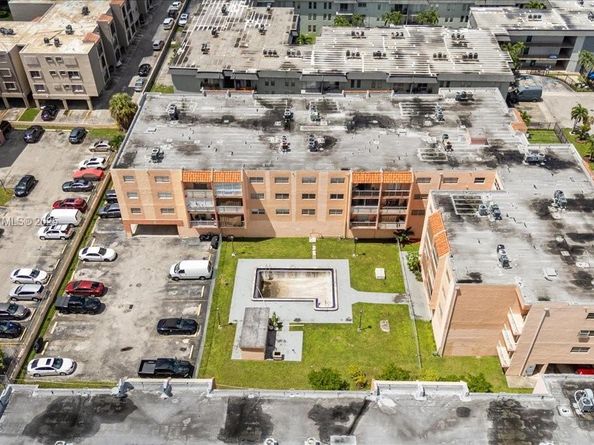 6190 W 19th Ave 202, Hialeah FL 33012