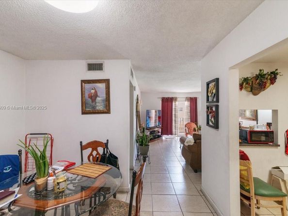 6190 W 19th Ave 202, Hialeah FL 33012
