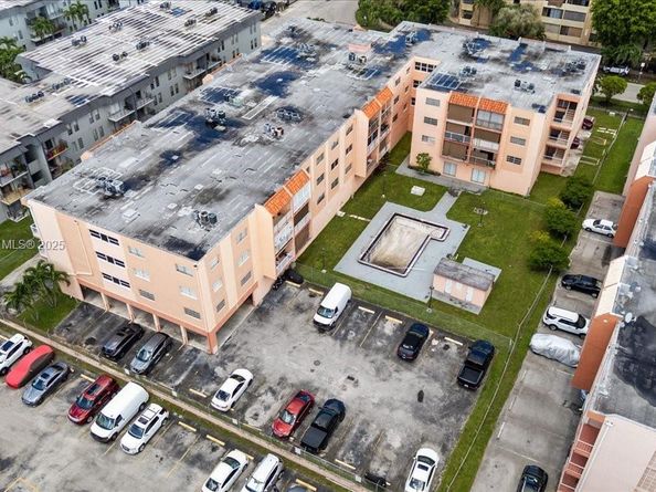 6190 W 19th Ave 202, Hialeah FL 33012