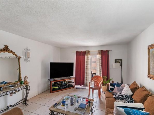 6190 W 19th Ave 202, Hialeah FL 33012