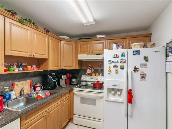 6190 W 19th Ave 202, Hialeah FL 33012
