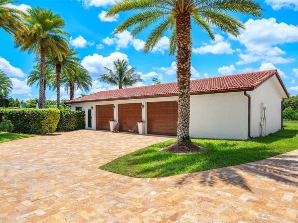 17490 SW 70th Pl, Southwest Ranches FL 33331