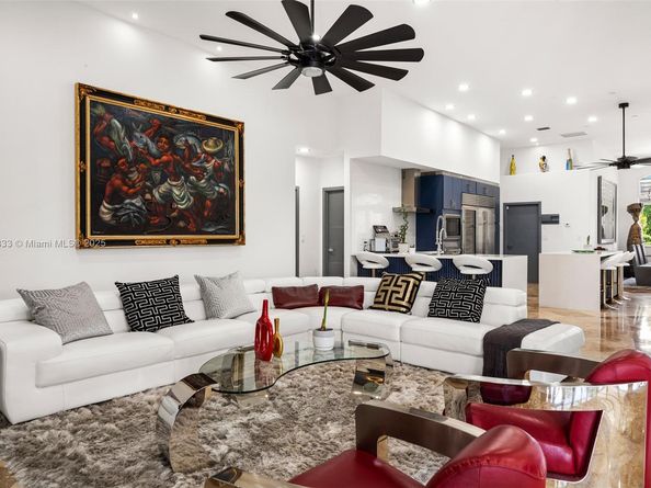 17490 SW 70th Pl, Southwest Ranches FL 33331