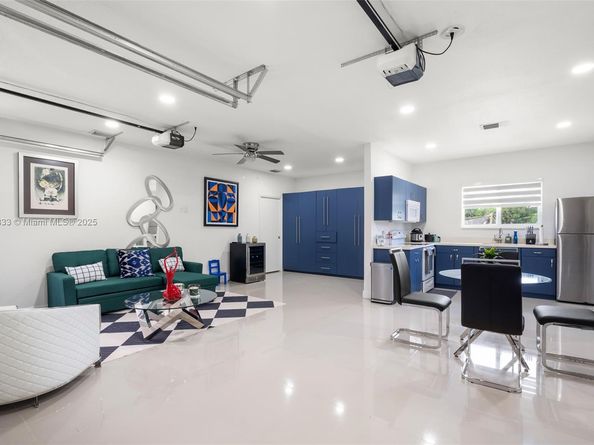 17490 SW 70th Pl, Southwest Ranches FL 33331