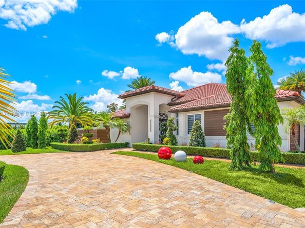 17490 SW 70th Pl, Southwest Ranches FL 33331