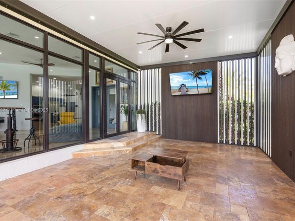 17490 SW 70th Pl, Southwest Ranches FL 33331