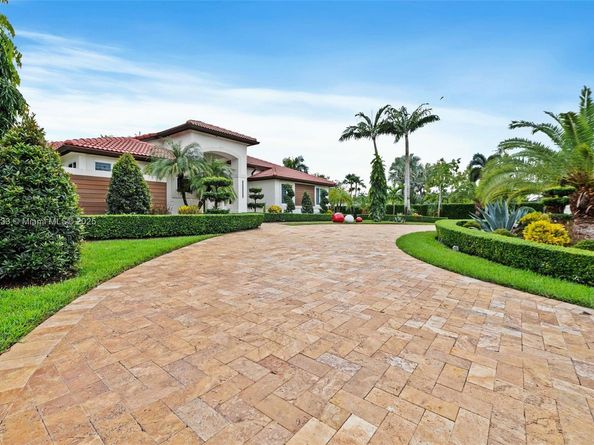 17490 SW 70th Pl, Southwest Ranches FL 33331