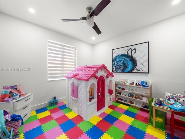 17490 SW 70th Pl, Southwest Ranches FL 33331