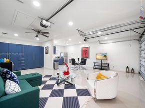 17490 SW 70th Pl, Southwest Ranches FL 33331