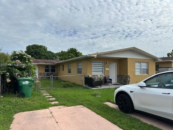 9241 SW 39th St, Miami FL 33165