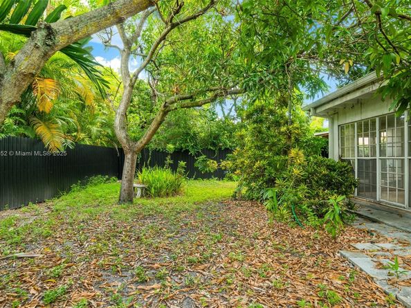 531 NE 55th Ter, Miami FL 33137