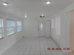 9351 NW 35th Pl, Sunrise FL 33351