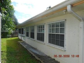 9351 NW 35th Pl, Sunrise FL 33351