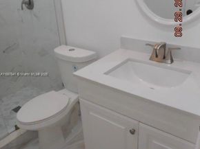 9351 NW 35th Pl, Sunrise FL 33351